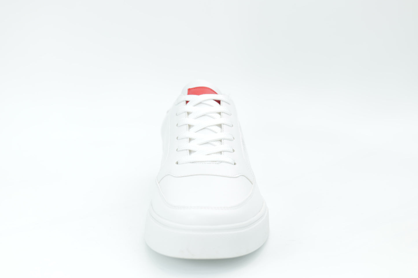 Casual sneakers