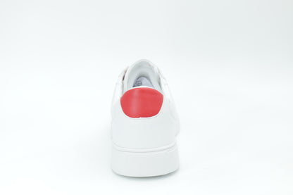 Casual sneakers
