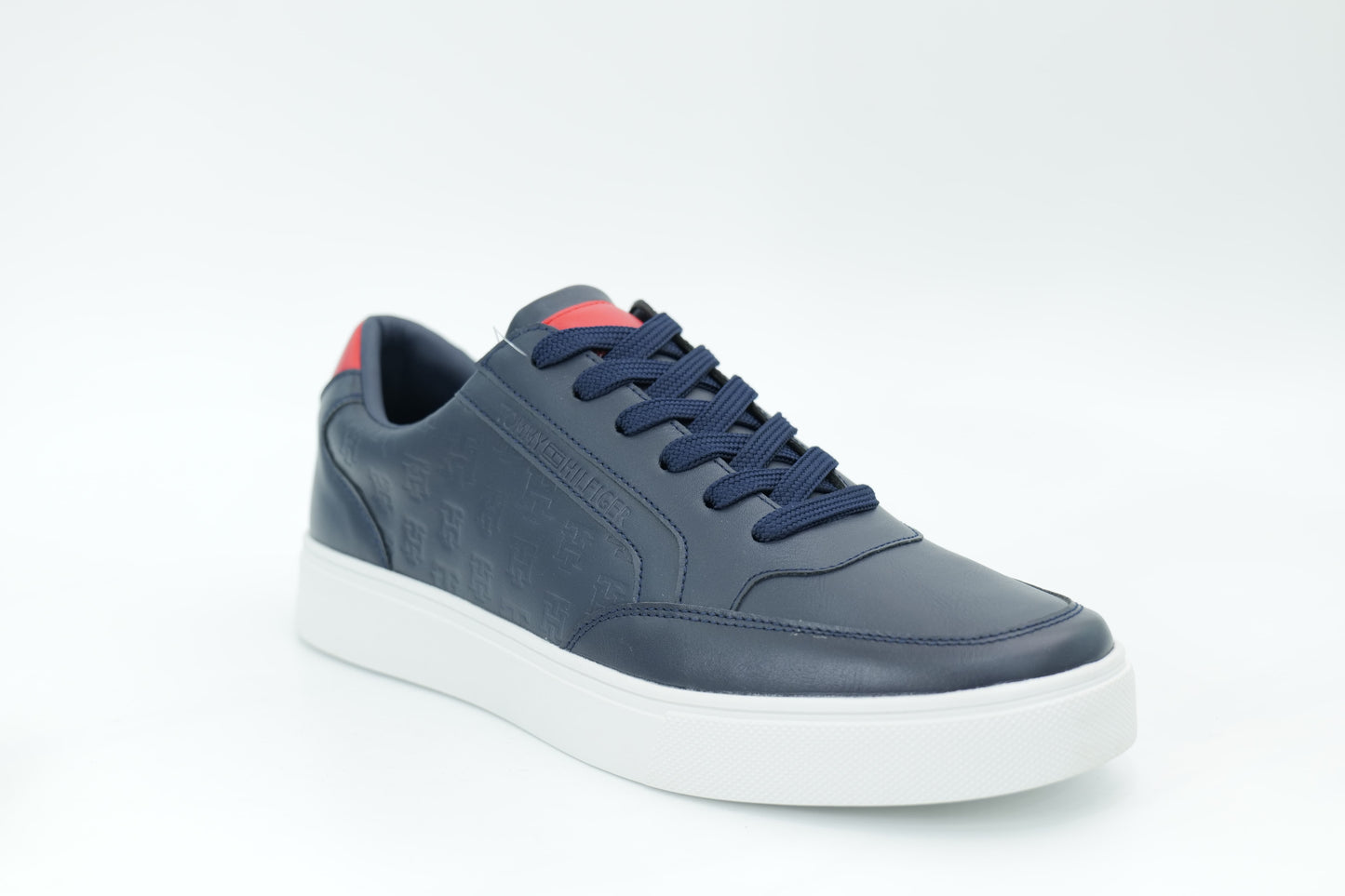 Casual sneakers