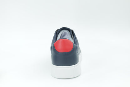 Casual sneakers