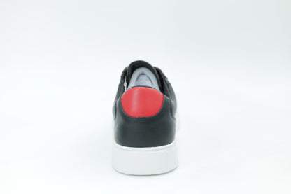 Casual sneakers