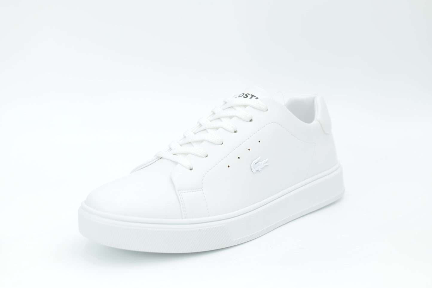 Casual sneakers