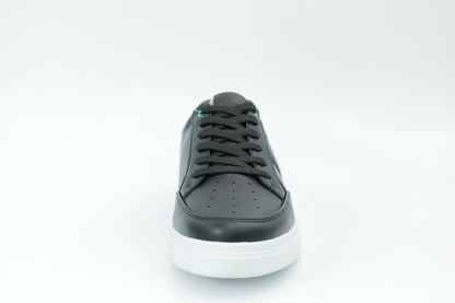 Casual sneakers
