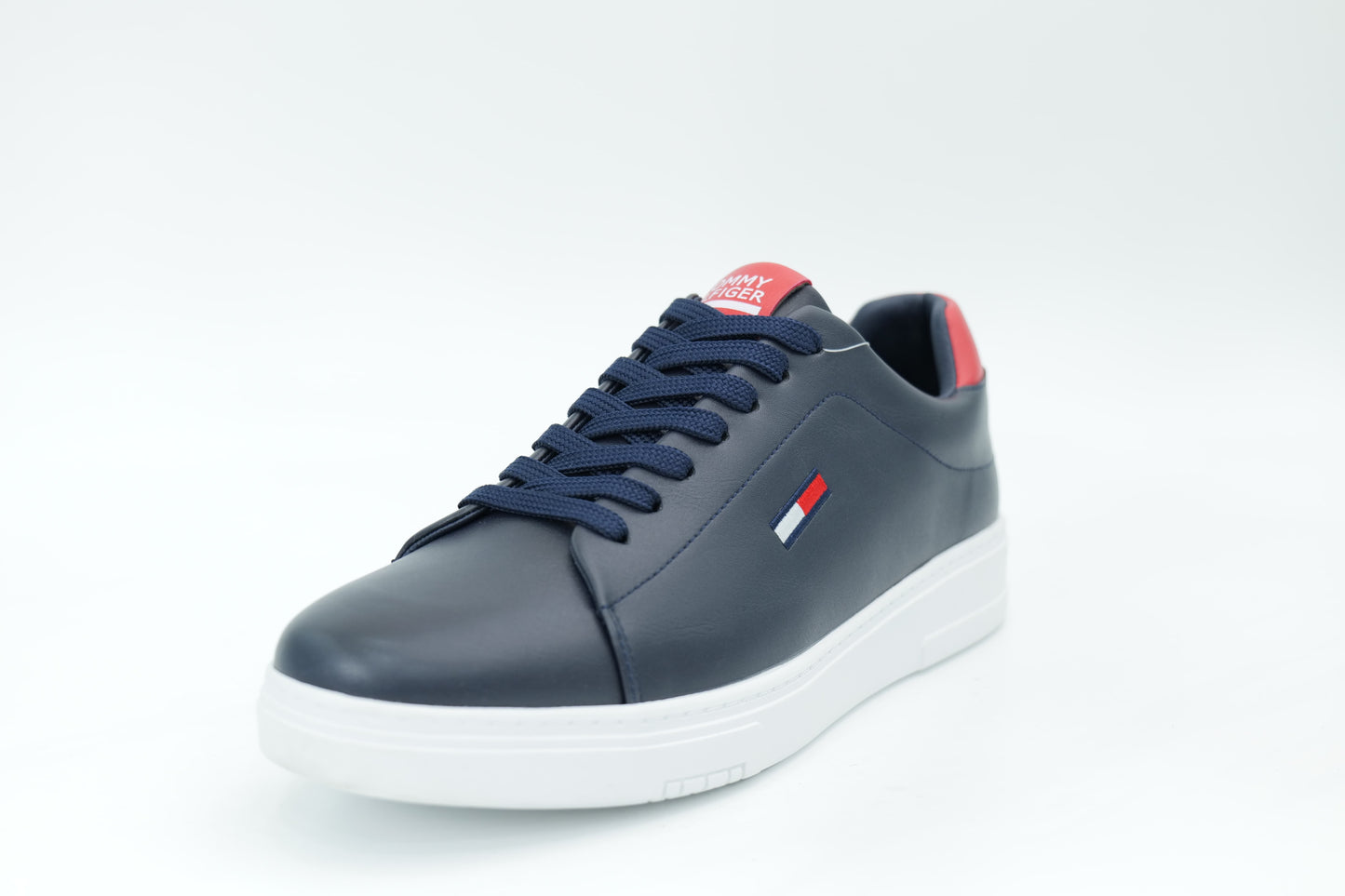 Casual sneakers