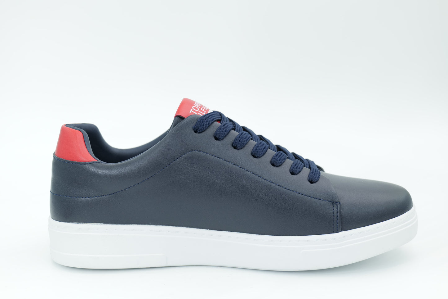 Casual sneakers