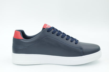 Casual sneakers