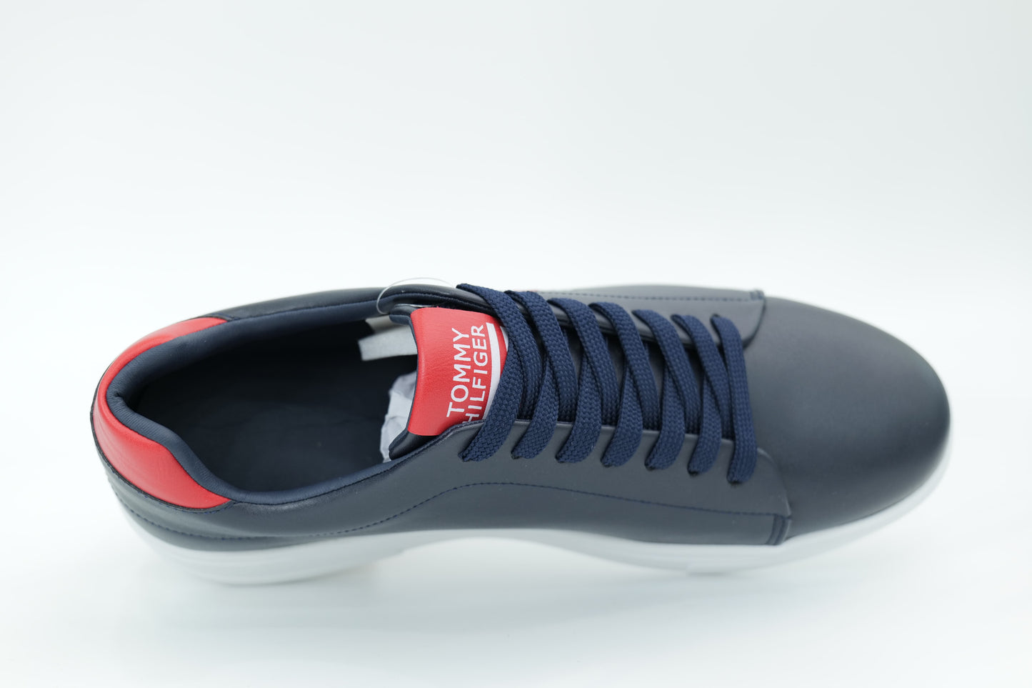 Casual sneakers