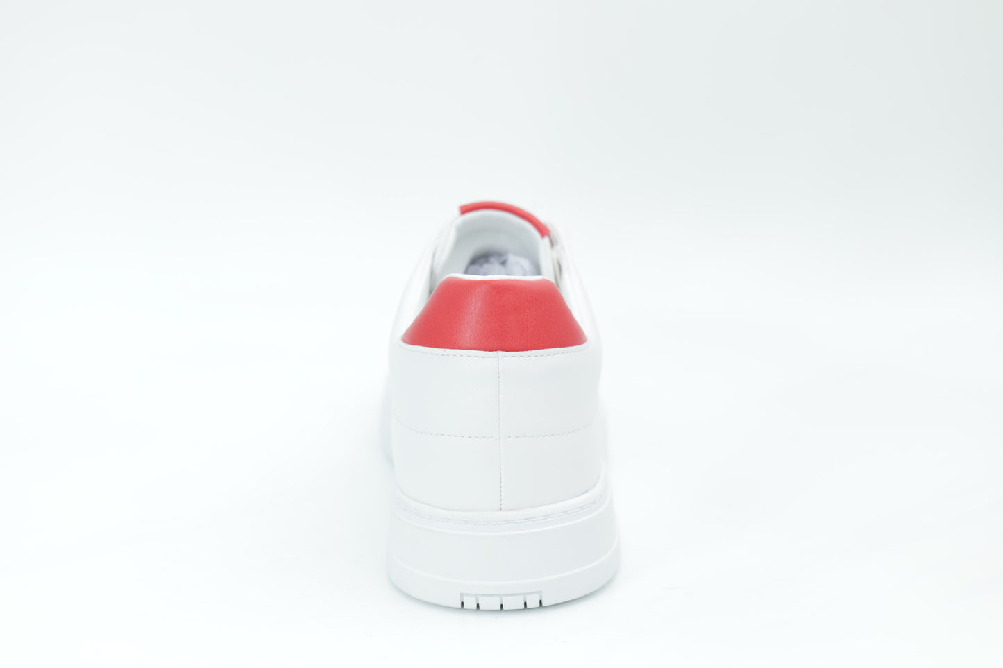 Casual sneakers