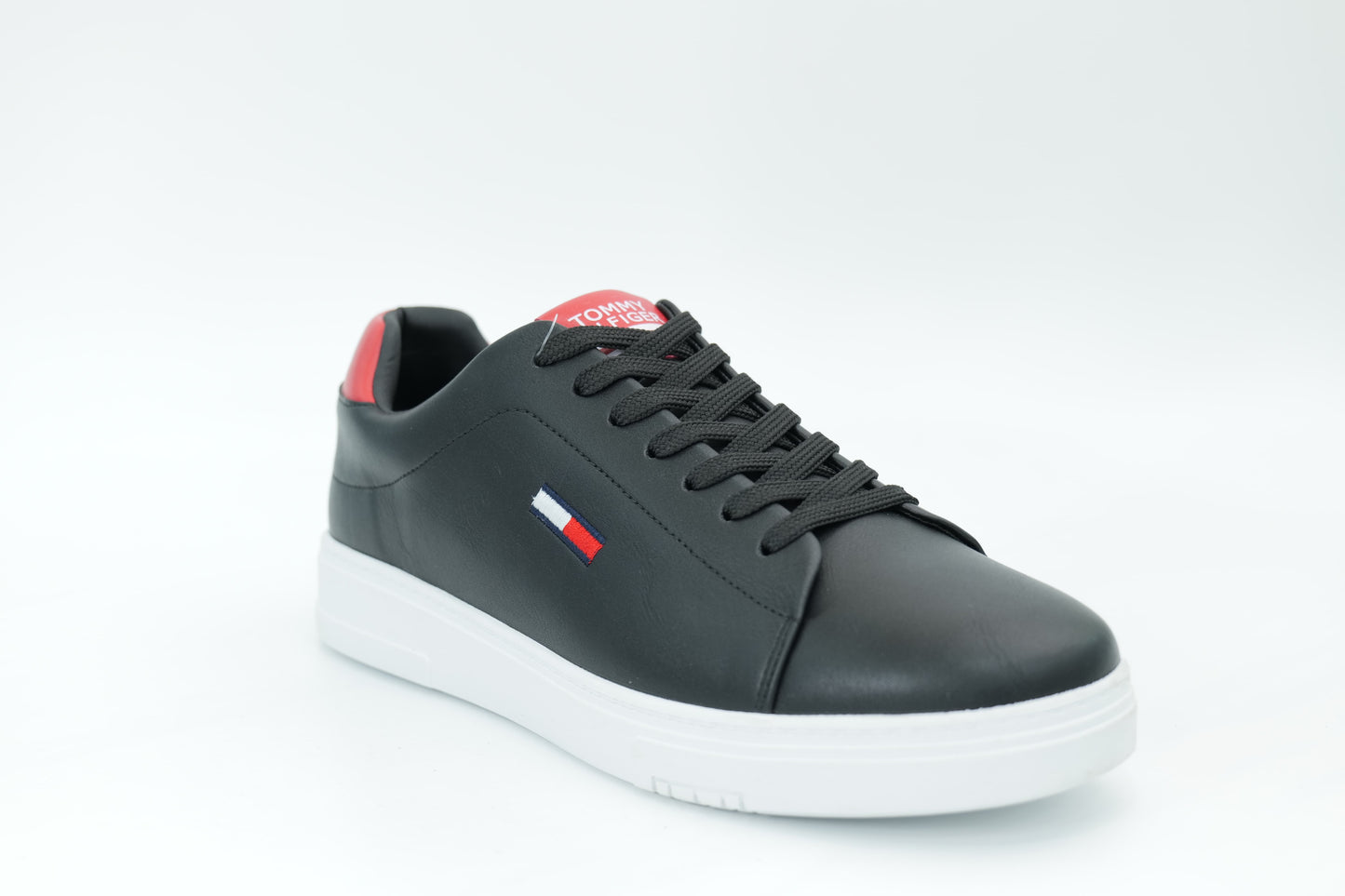Casual sneakers