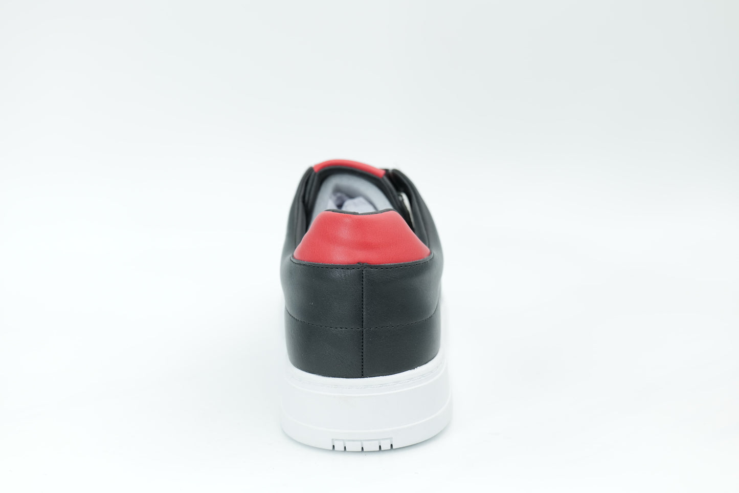 Casual sneakers