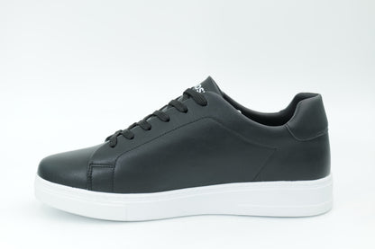 Casual sneakers