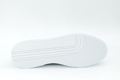 Casual sneakers