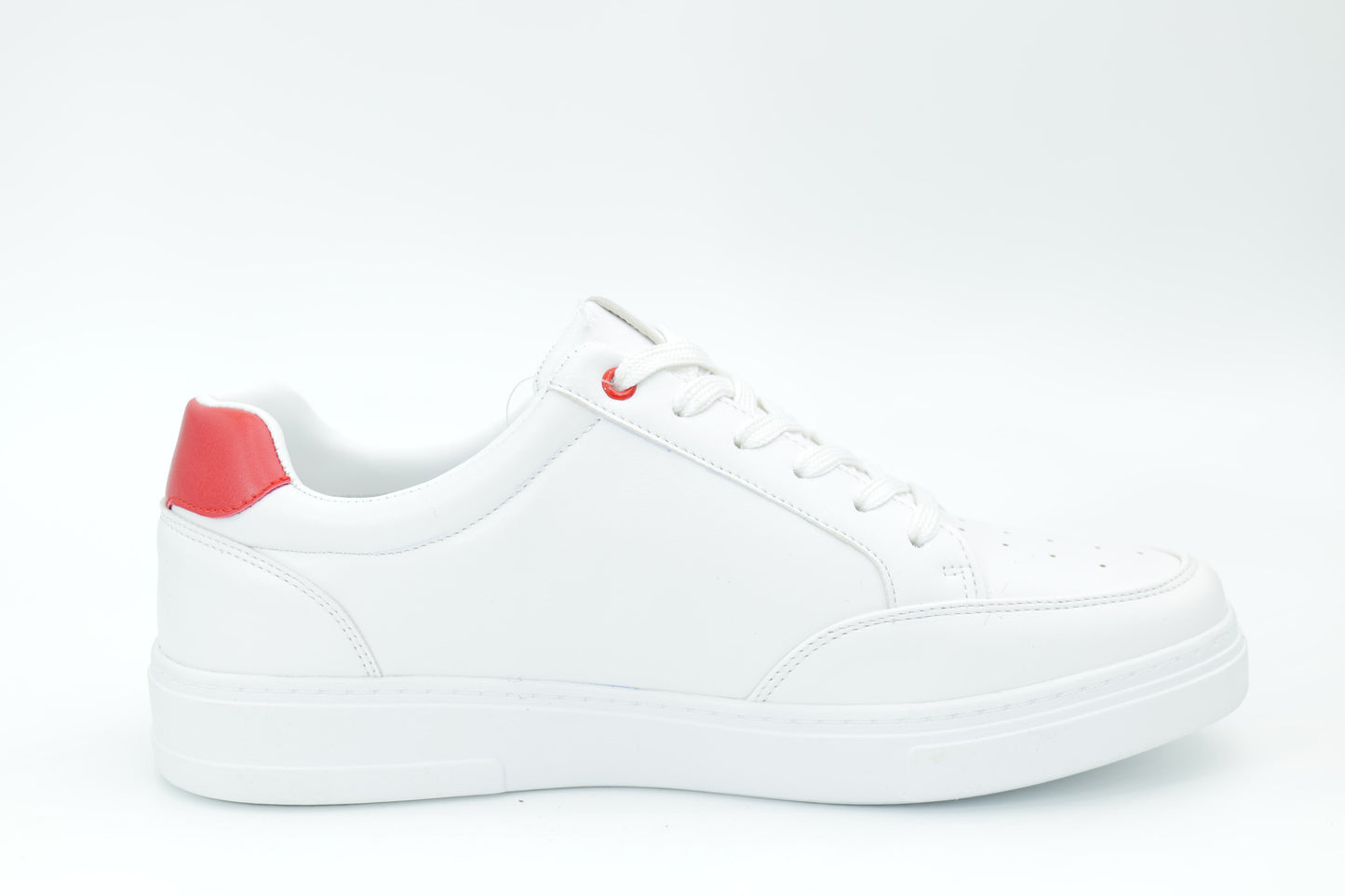 Casual sneakers