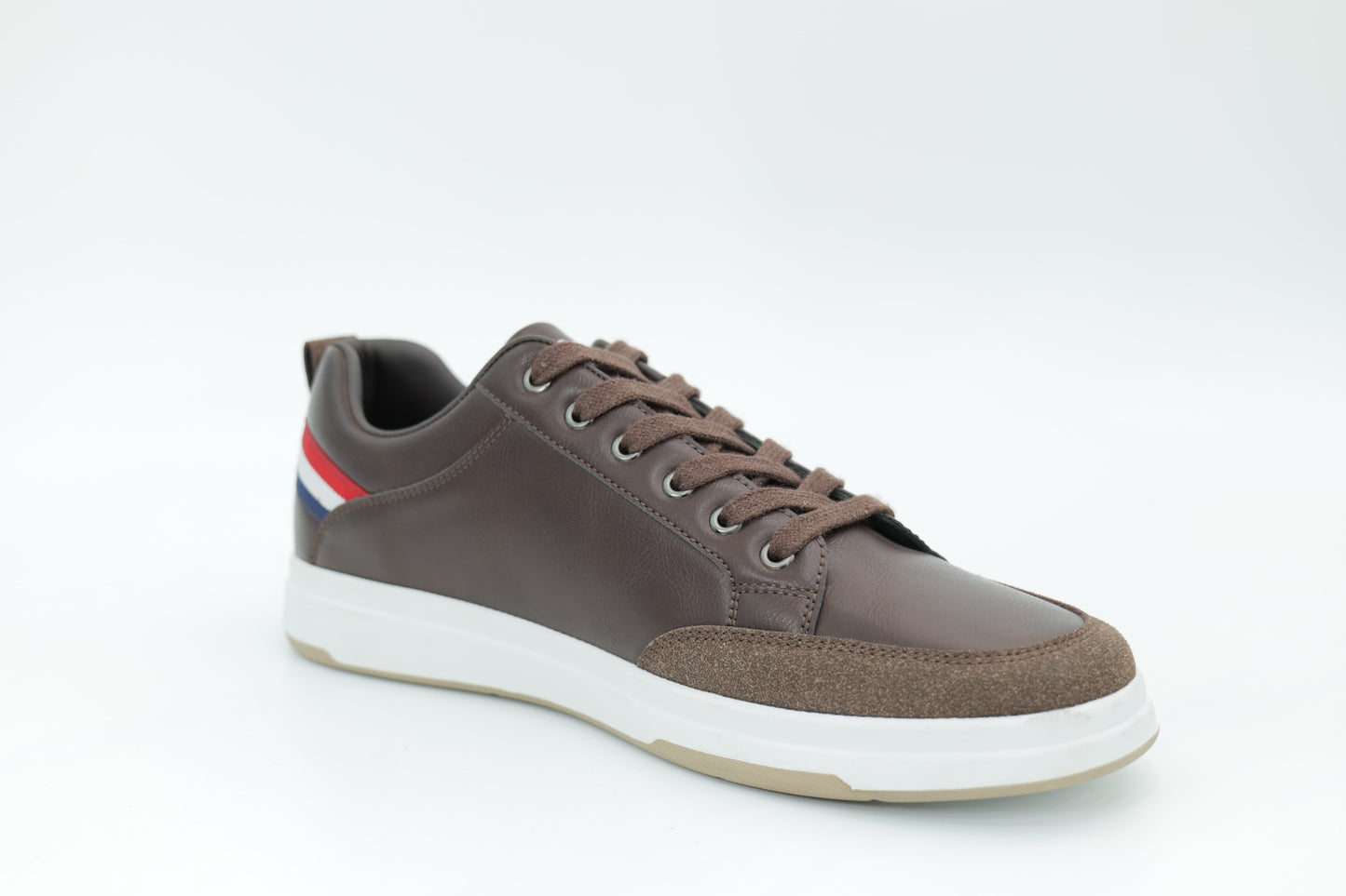 Casual sneakers