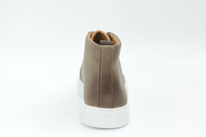 Casual sneakers