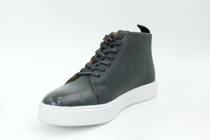 Casual sneakers
