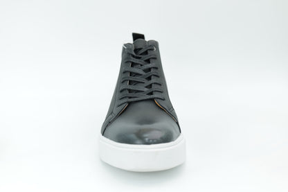 Casual sneakers