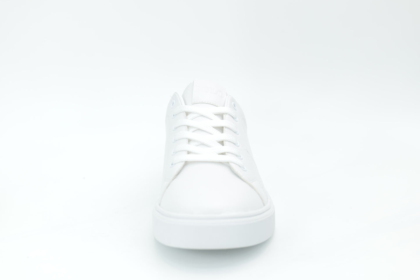 Casual sneakers