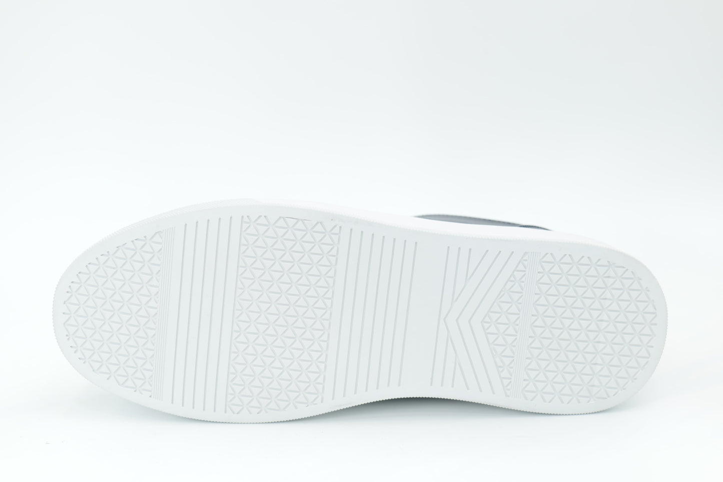 Casual sneakers