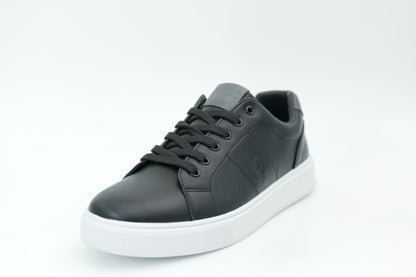 Casual sneakers