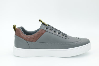 Casual sneakers