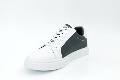 Casual sneakers