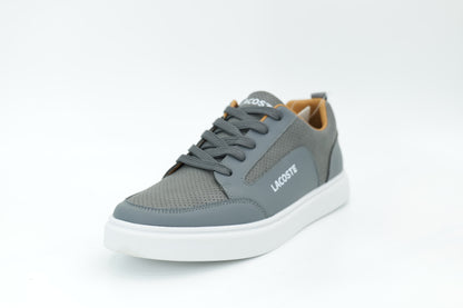Casual sneakers