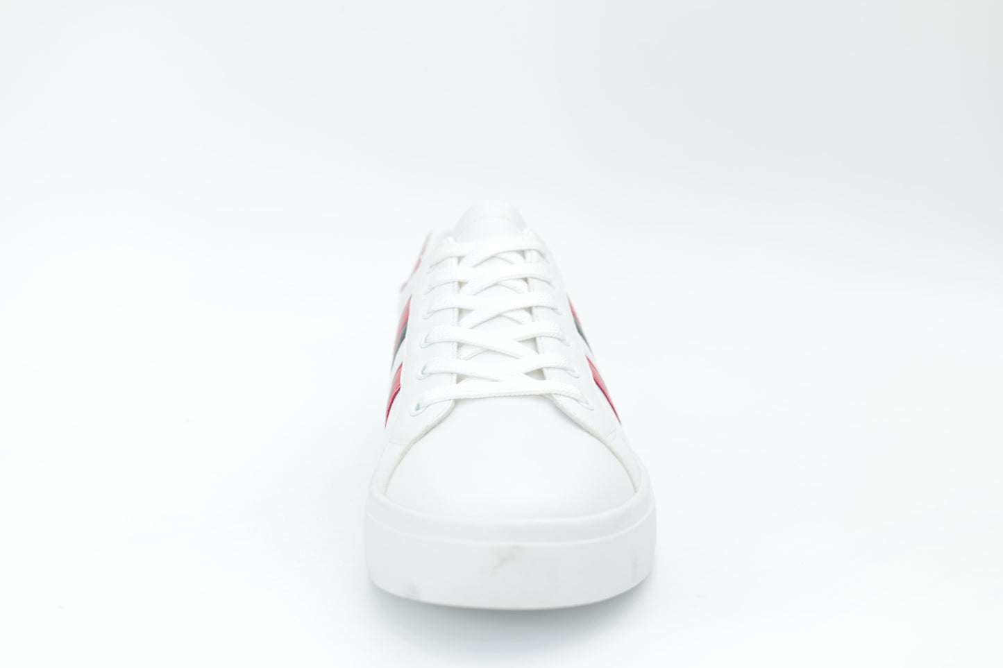 Casual sneakers