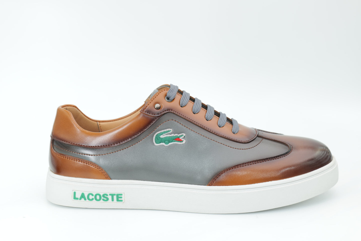 Casual sneakers