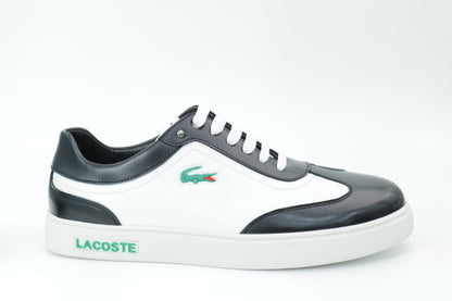 Casual sneakers