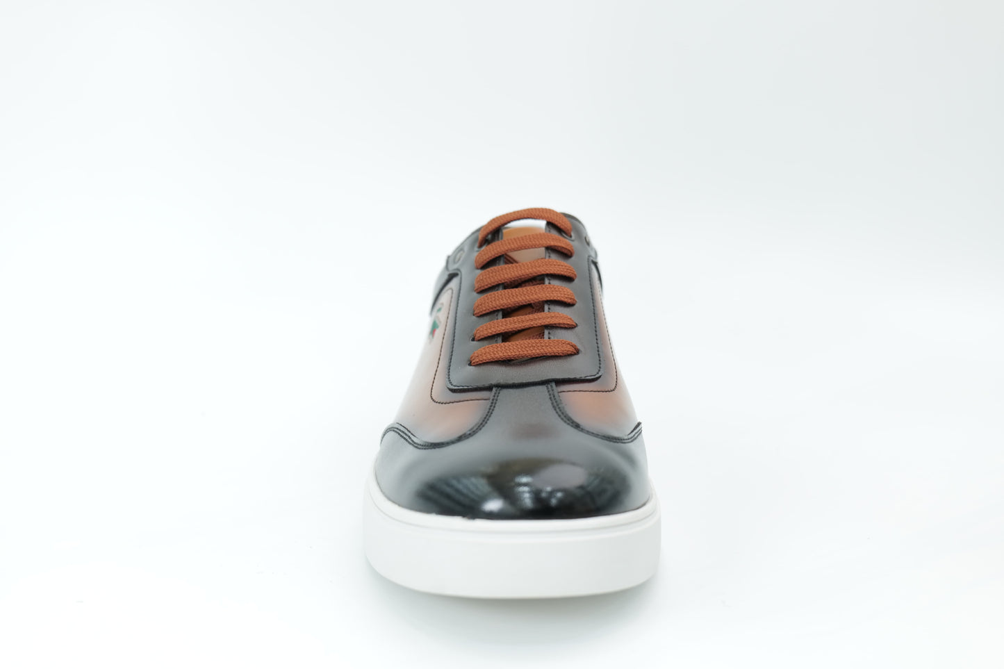 Casual sneakers