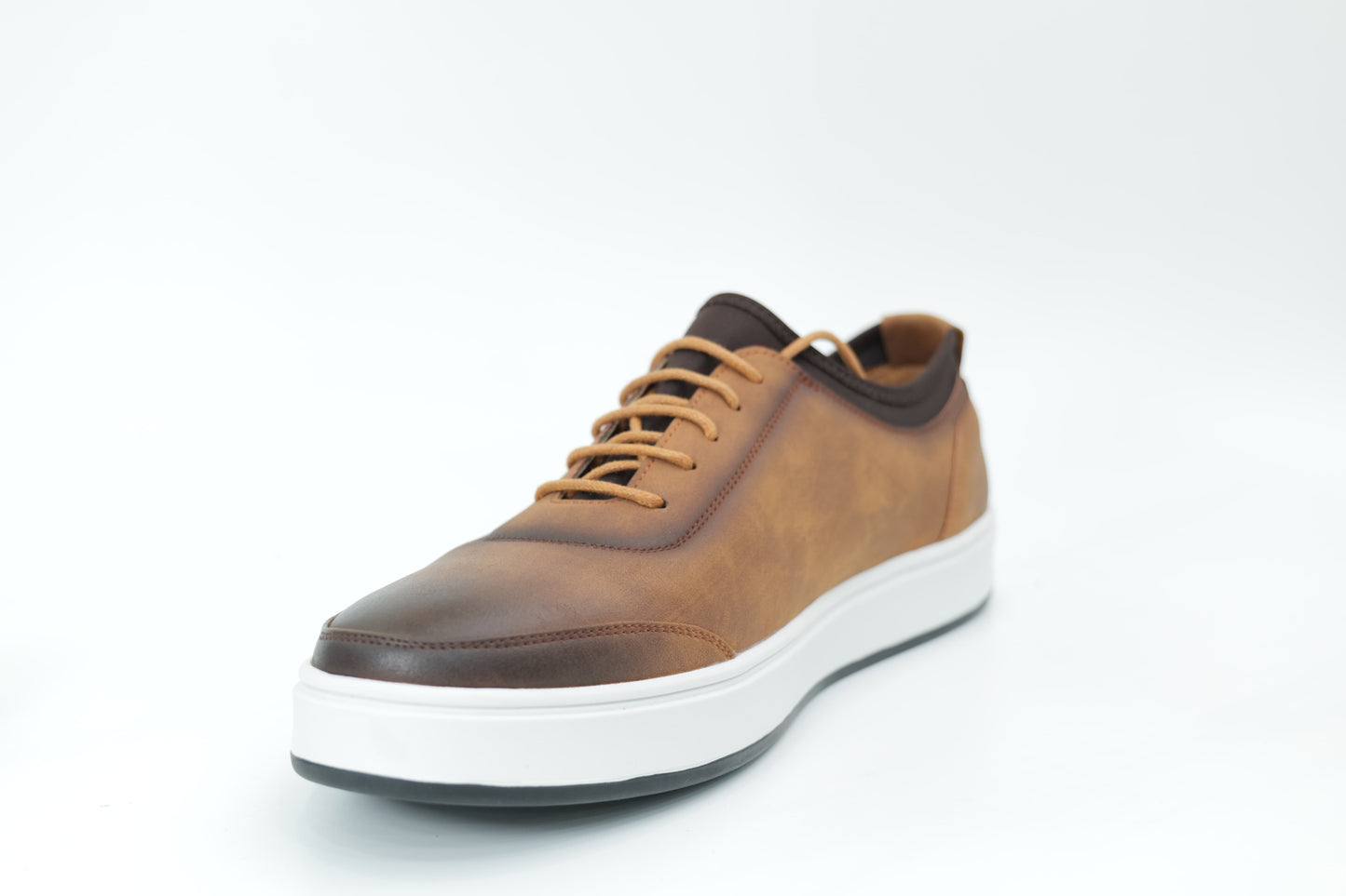 Casual sneakers