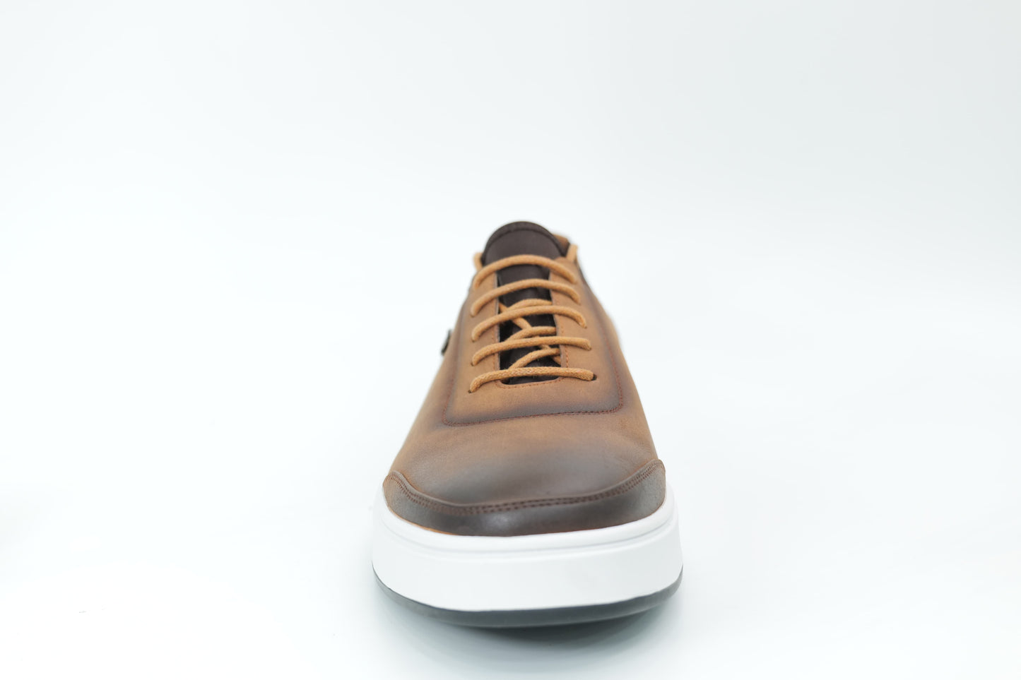 Casual sneakers