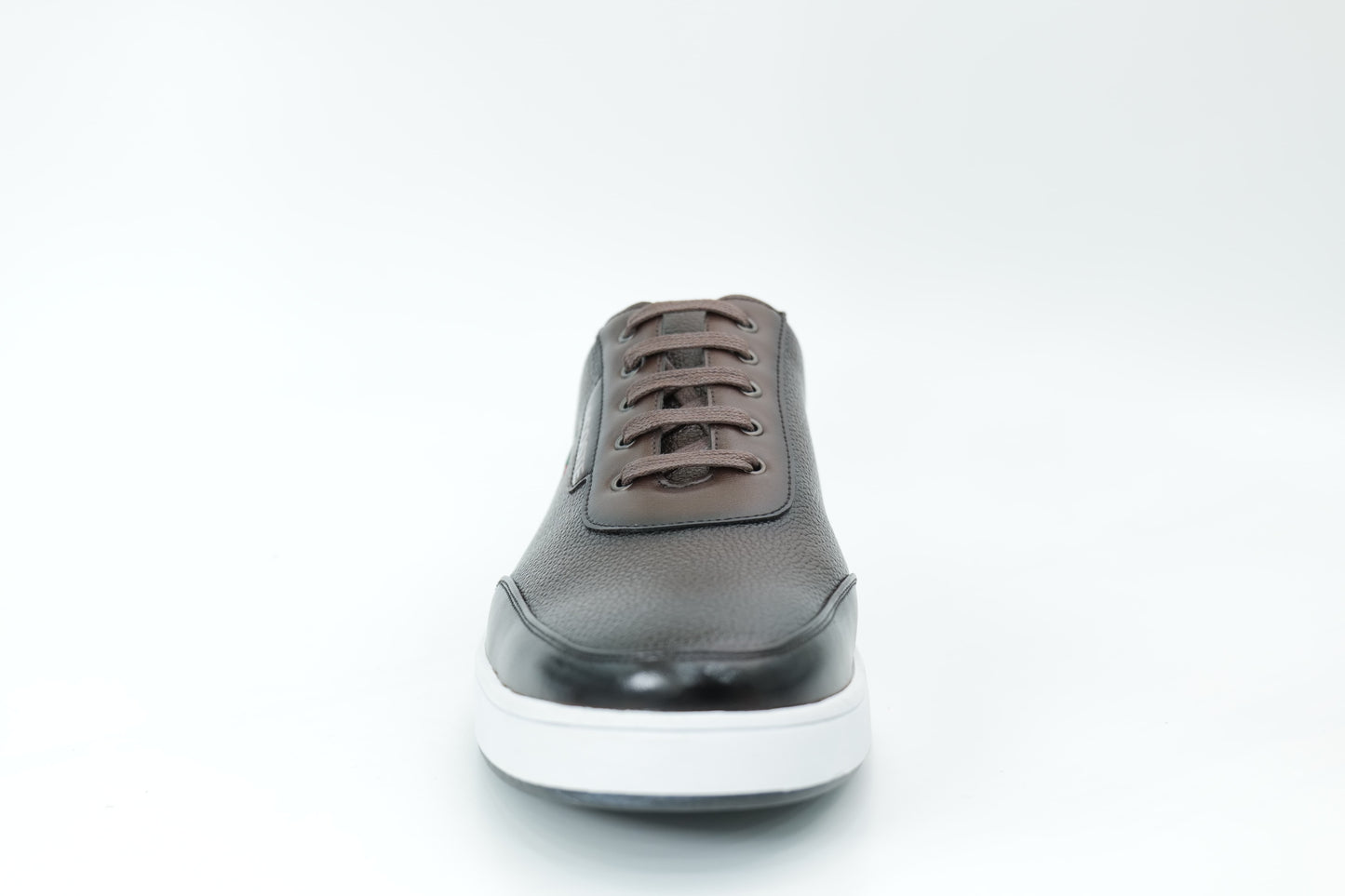 Casual sneakers