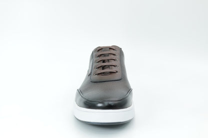 Casual sneakers