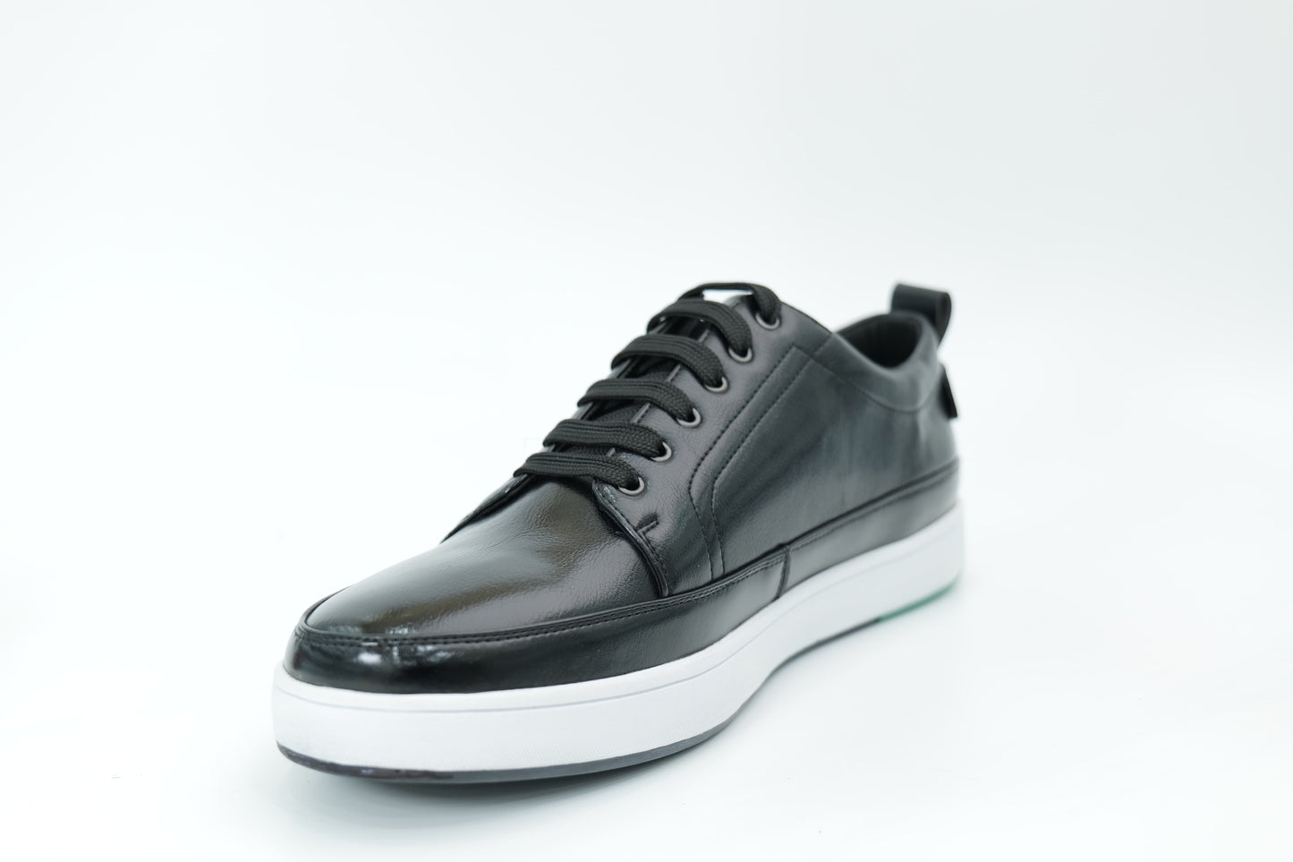 Casual sneakers