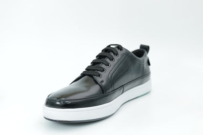 Casual sneakers