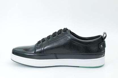 Casual sneakers