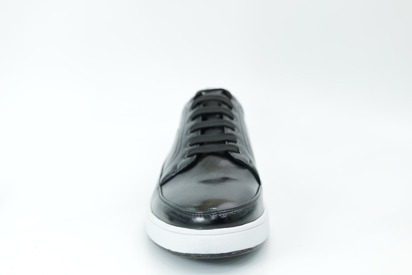 Casual sneakers