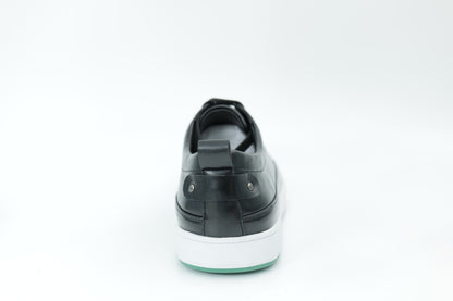 Casual sneakers
