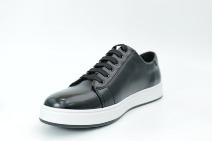 Casual sneakers
