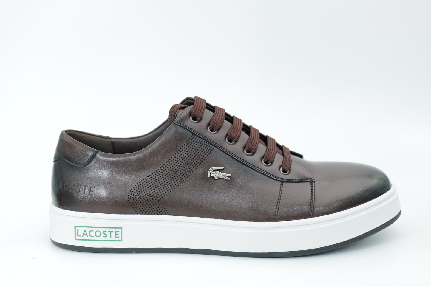 Casual sneakers