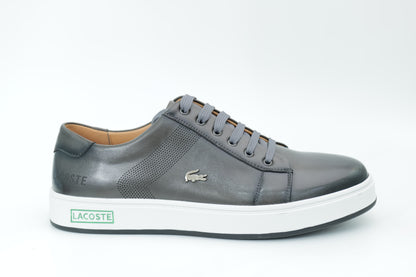 Casual sneakers