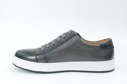 Casual sneakers