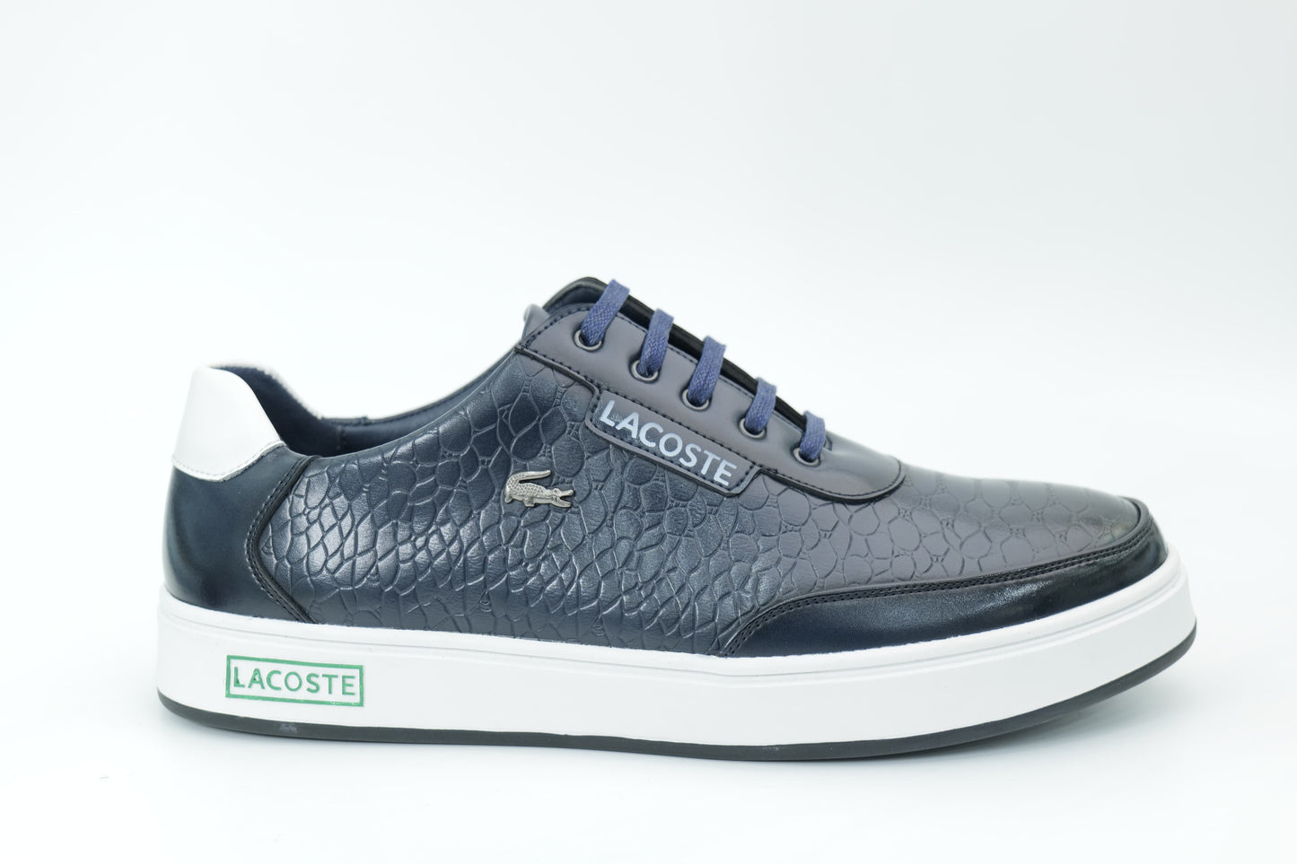 Casual sneakers