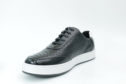 Casual sneakers