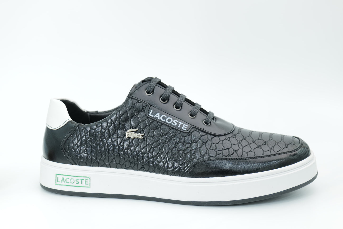 Casual sneakers