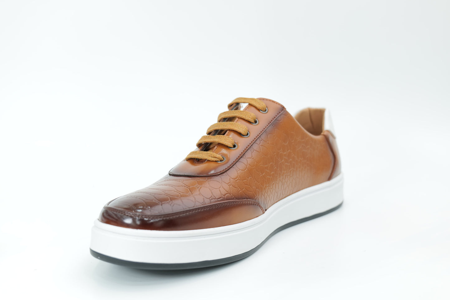 Casual sneakers