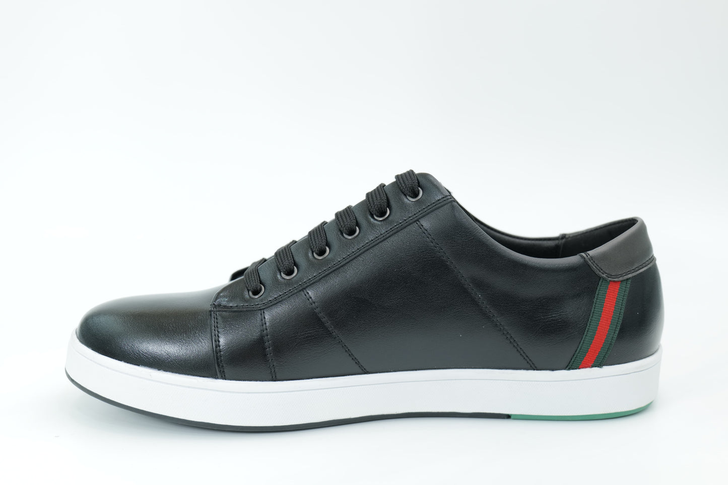 Casual sneakers