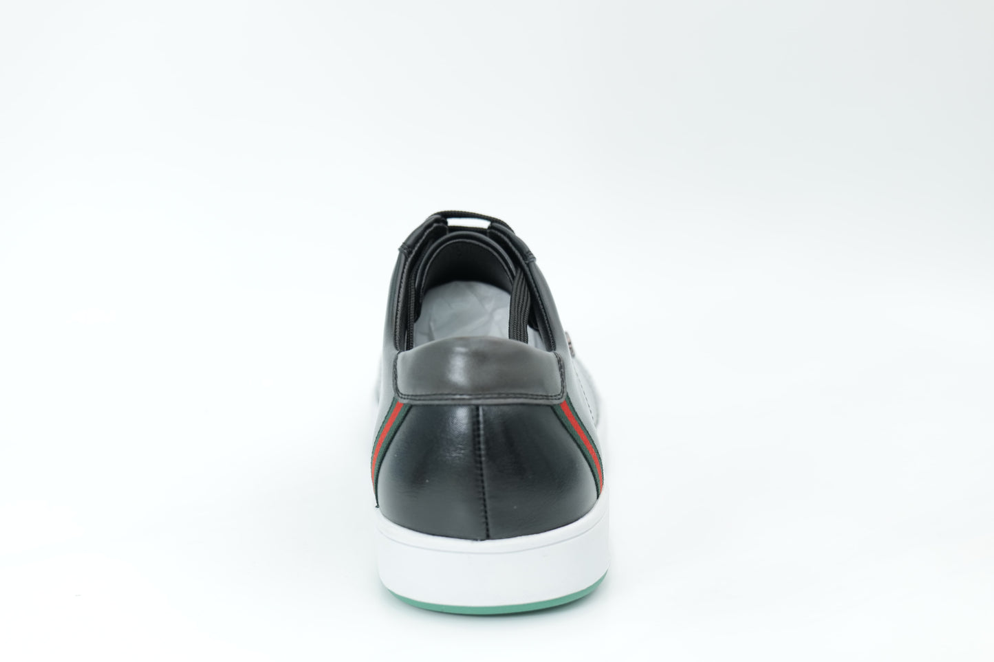 Casual sneakers